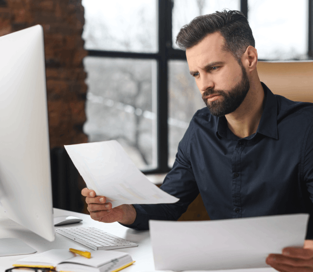 A customer using certified legal translation in Miami for important contracts and legal papers, ensuring accuracy.