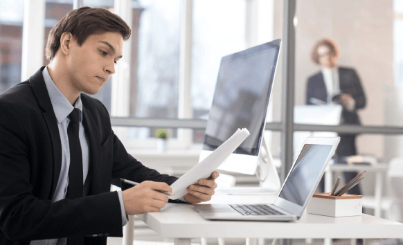 An expert translator in Miami specializing in Birth Certificate translations for immigration, legal and personal use.