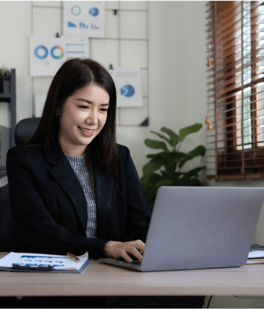 A translator delivers expert Haitian Creole translation services in Miami, ensuring USCIS compliant translations.