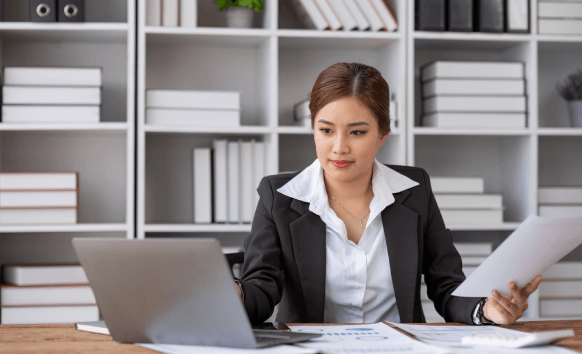 Translator providing certified Marriage Certificate translation services in Miami for immigration and legal purposes.