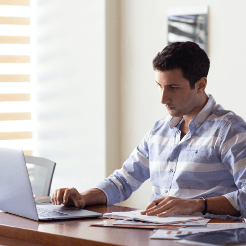 A Miami paralegal scans court filings and requests Portuguese Translation Services in Miami to prepare clear legal document.